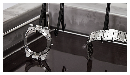 天梭手表停了怎么办（天梭手表生锈）